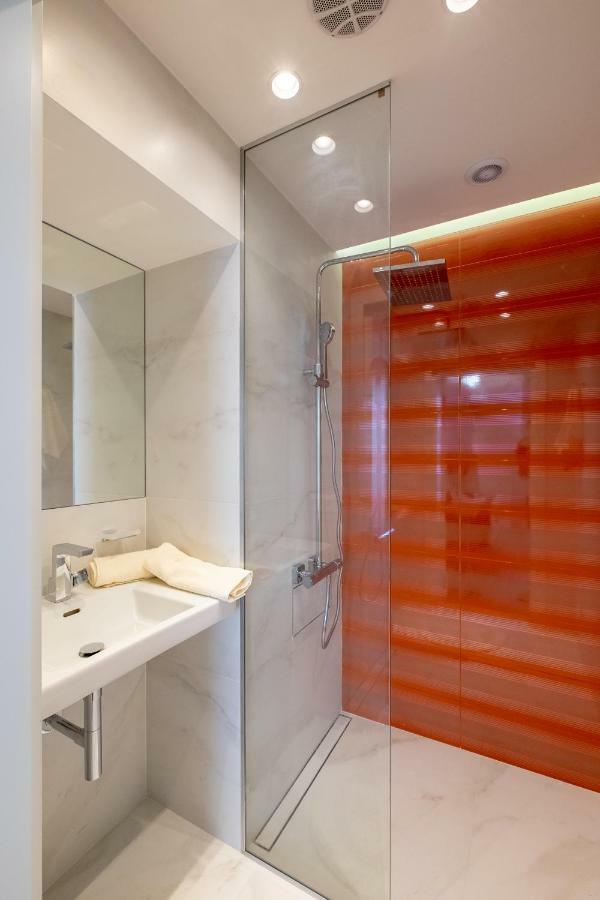 Vitosha Blvd 3-Bedroom, 2-Bathroom Lux Suite 索菲亞 外观 照片
