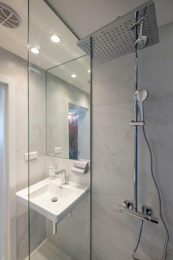 Vitosha Blvd 3-Bedroom, 2-Bathroom Lux Suite 索菲亞 外观 照片